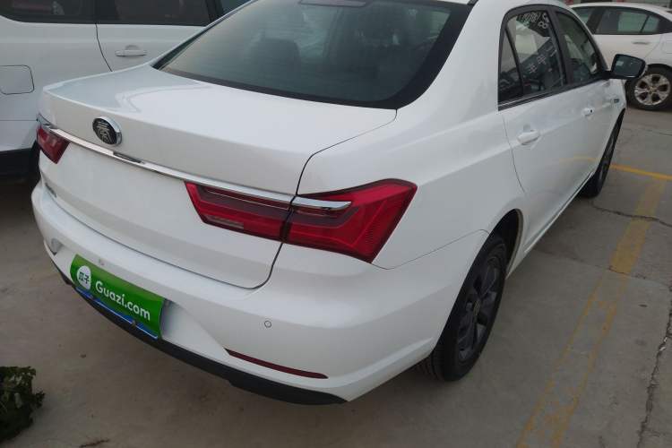 Used BYD Qin 2019 1.5L Automatic Prestige Model Exterior 4