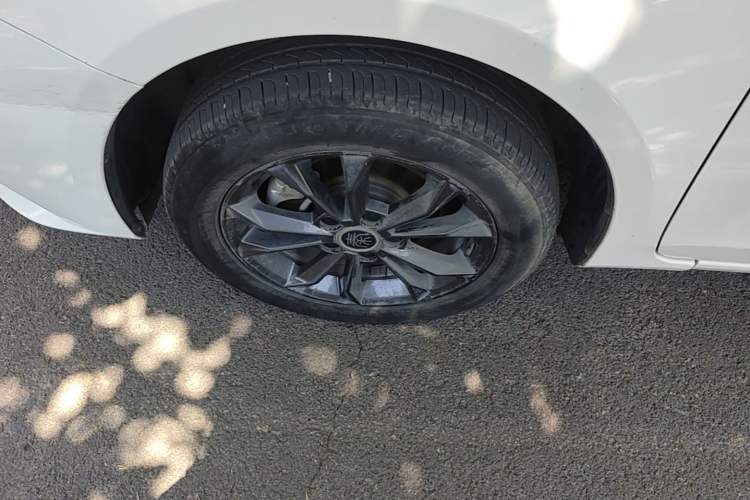 Used BYD Qin 2019 1.5L Manual Luxury Version Exterior 4