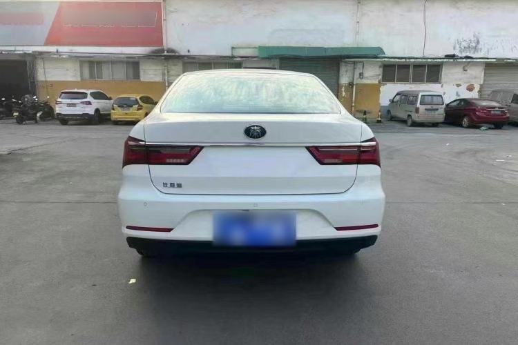 Used BYD Qin 2019 1.5L Manual Luxury Version Exterior 4