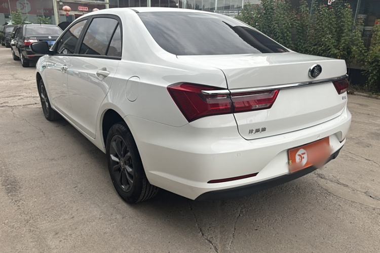 Used BYD Qin 2019 1.5L Automatic Luxury Model Exterior 4