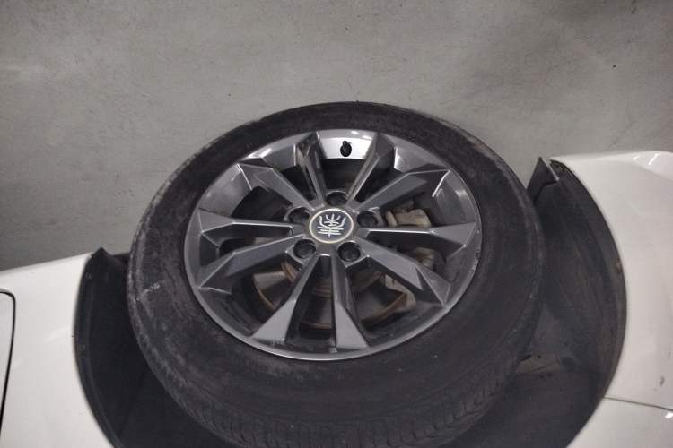 Used BYD Qin 2019 1.5L Automatic Prestige Model Exterior 4