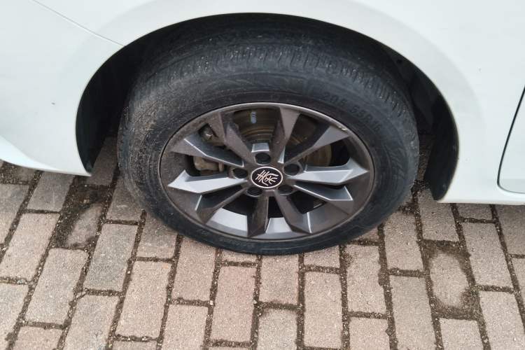 Used BYD Qin 2019 1.5L Automatic Prestige Model Exterior 4