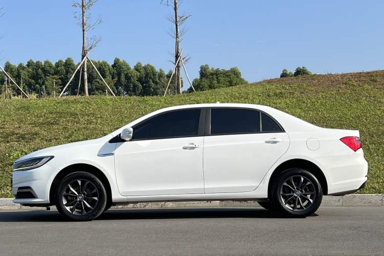 Used BYD Qin 2019 1.5L Automatic Luxury Model Exterior 4