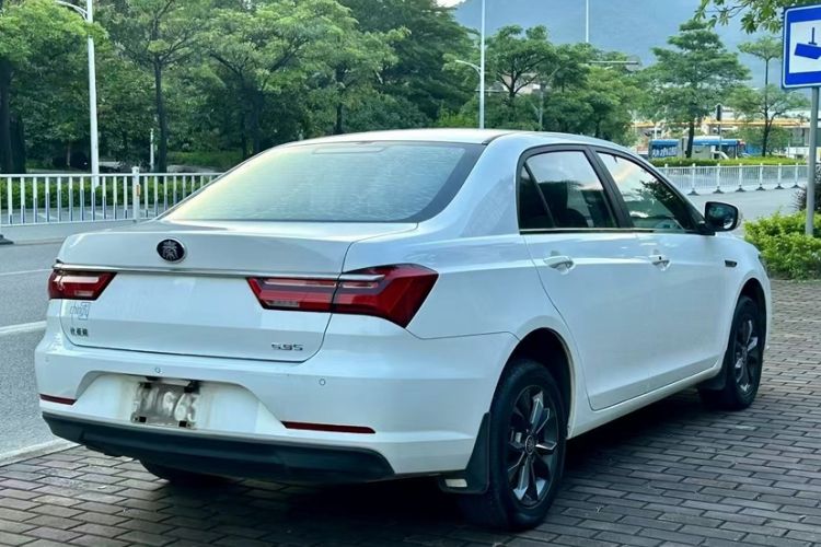 Used BYD Qin 2019 1.5L Automatic Luxury Model Exterior 5