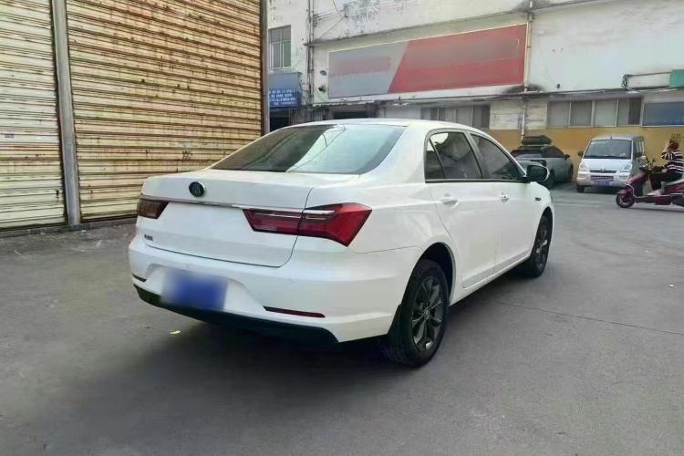 Used BYD Qin 2019 1.5L Manual Luxury Version Exterior 5