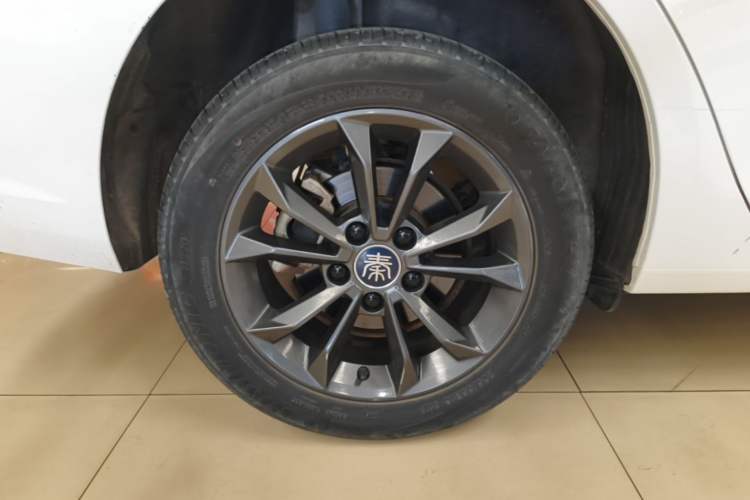 Used BYD Qin 2019 1.5L Automatic Luxury Model Exterior 5