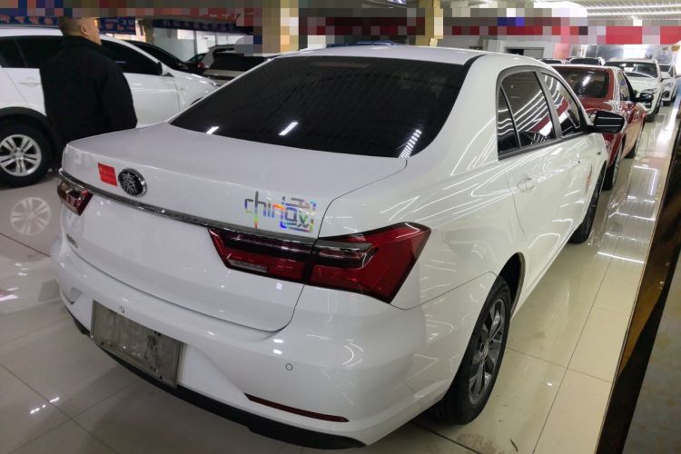 Used BYD Qin 2019 1.5L Manual Luxury Version Exterior 5