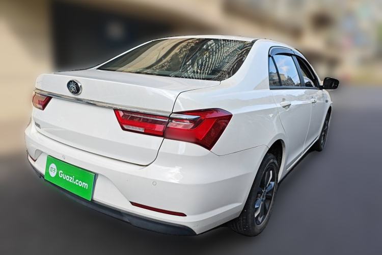 Used BYD Qin 2019 1.5L Manual Luxury Version Exterior 5