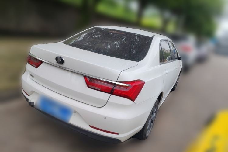 Used BYD Qin 2019 1.5L Automatic Prestige Model Exterior 5