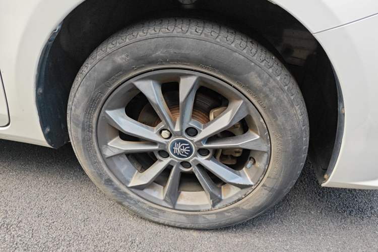 Used BYD Qin 2019 1.5L Manual Luxury Version Exterior 7