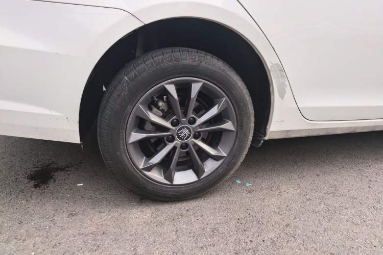 Used BYD Qin 2019 1.5L Manual Luxury Version Exterior 8