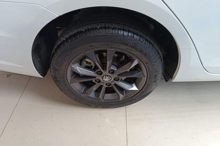 Used BYD Qin 2019 1.5L Automatic Luxury Model Exterior 8