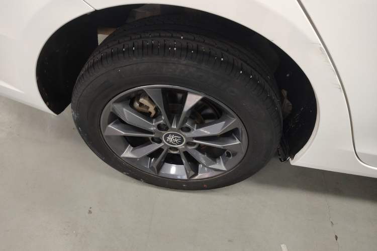 Used BYD Qin 2019 1.5L Automatic Luxury Model Exterior 8