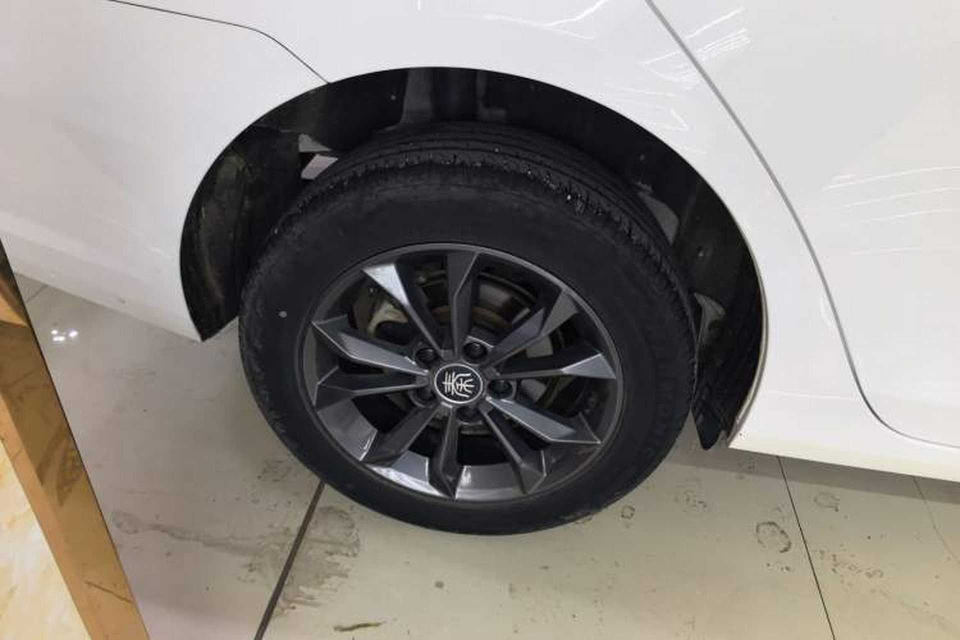 Used BYD Qin 2019 1.5L Manual Luxury Version Exterior 8