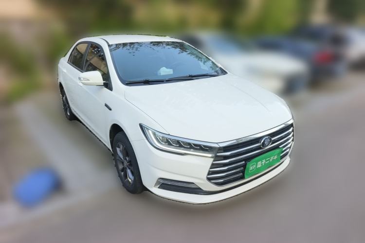 Used BYD Qin 2019 1.5L Automatic Luxury Model Front Right 45 Deg