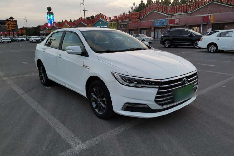Used BYD Qin 2019 1.5L Manual Luxury Version Front Right 45 Deg