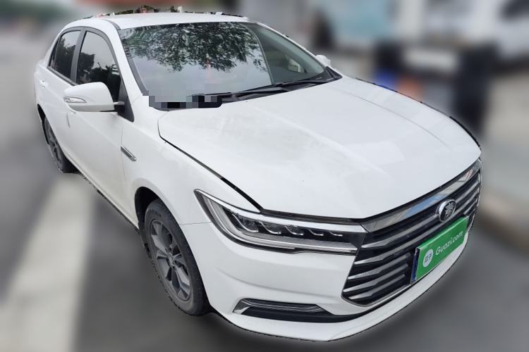 Used BYD Qin 2019 1.5L Automatic Luxury Model Front Right 45 Deg