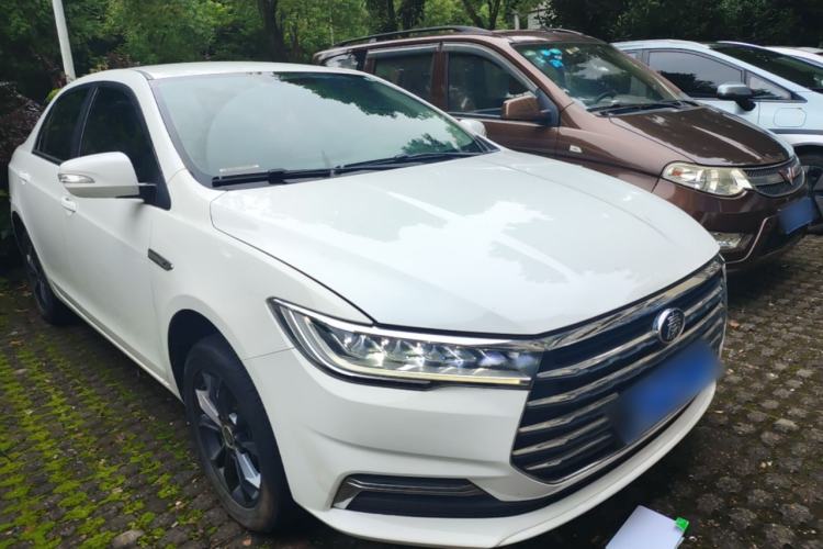 Used BYD Qin 2019 1.5L Automatic Luxury Model Front Right 45 Deg
