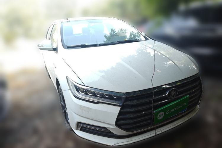 Used BYD Qin 2019 1.5L Automatic Luxury Model Front Right 45 Deg
