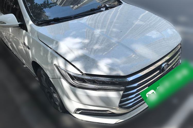 Used BYD Qin 2019 1.5L Automatic Luxury Model Front Right 45 Deg