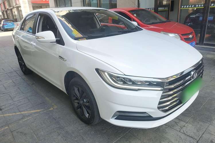 Used BYD Qin 2019 1.5L Automatic Prestige Model Front Right 45 Deg