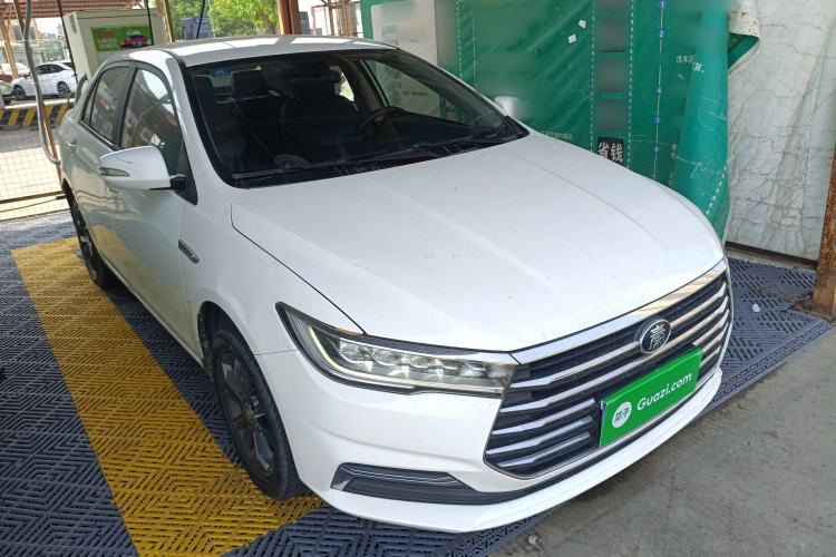 Used BYD Qin 2019 1.5L Automatic Luxury Model Front Right 45 Deg