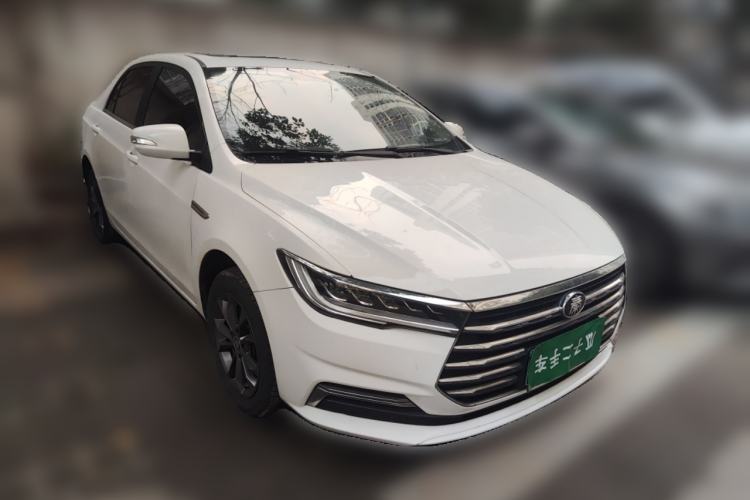 Used BYD Qin 2019 1.5L Automatic Prestige Model Front Right 45 Deg