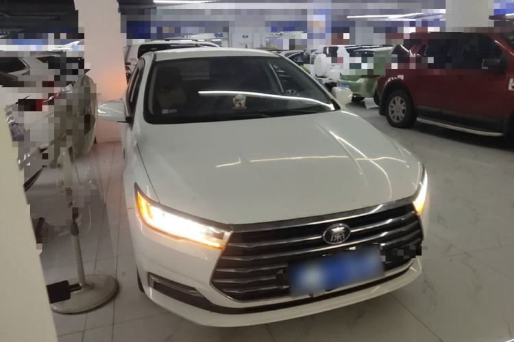 Used BYD Qin 2019 1.5L Automatic Luxury Model Front Right 45 Deg