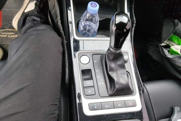 Used BYD Qin 2019 1.5L Automatic Luxury Model Gear Lever