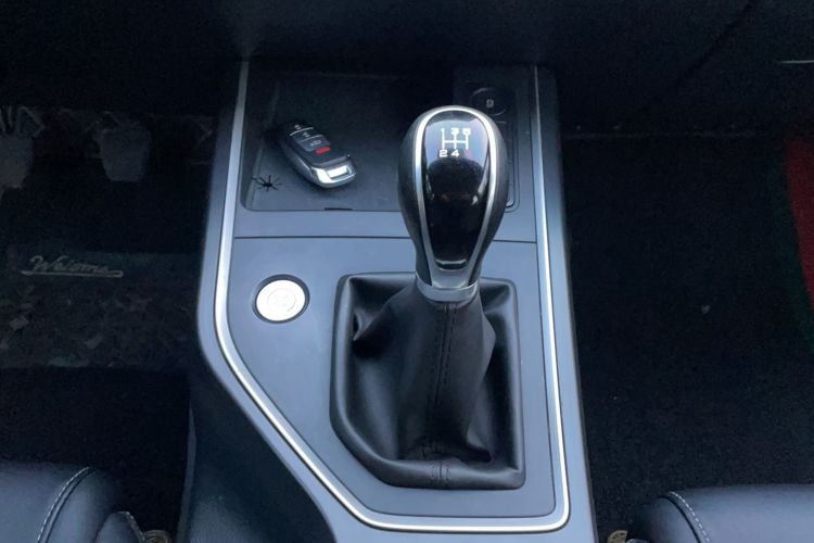 Used BYD Qin 2019 1.5L Manual Comfort Version Gear Lever