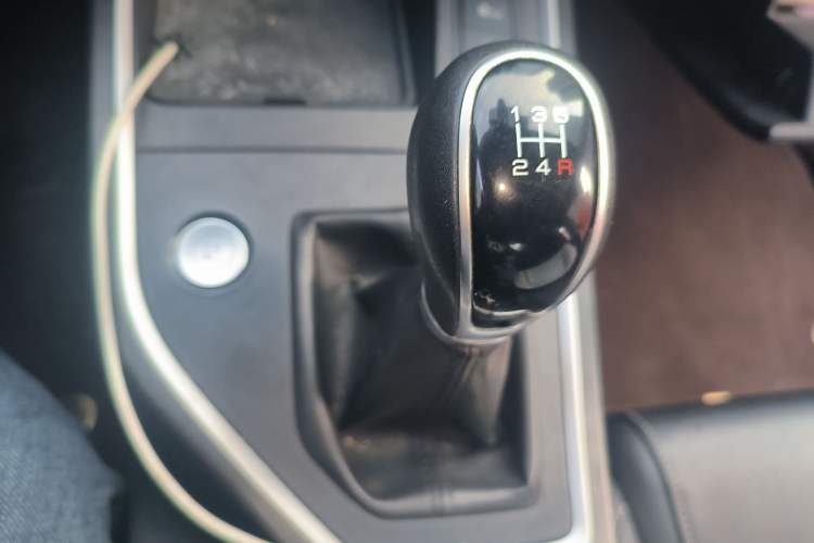 Used BYD Qin 2019 1.5L Manual Comfort Version Gear Lever