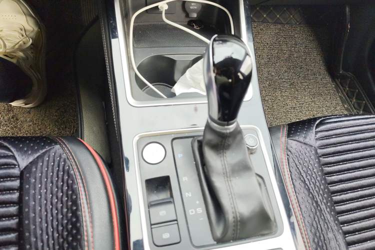 Used BYD Qin 2019 1.5L Automatic Luxury Model Gear Lever