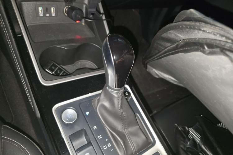 Used BYD Qin 2019 1.5L Automatic Prestige Model Gear Lever