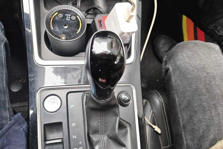 Used BYD Qin 2019 1.5L Automatic Prestige Model Gear Lever