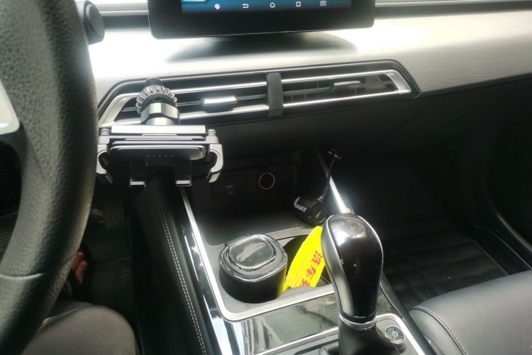 Used BYD Qin 2019 1.5L Automatic Luxury Model Gear Lever