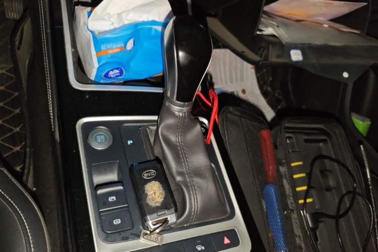 Used BYD Qin 2019 1.5L Automatic Luxury Model Gear Lever
