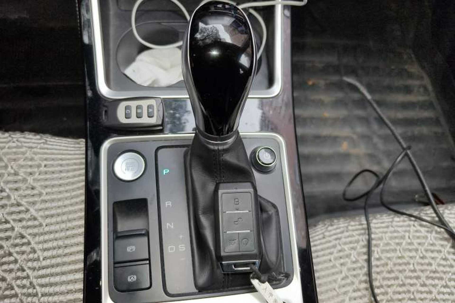 Used BYD Qin 2019 1.5L Automatic Luxury Model Gear Lever