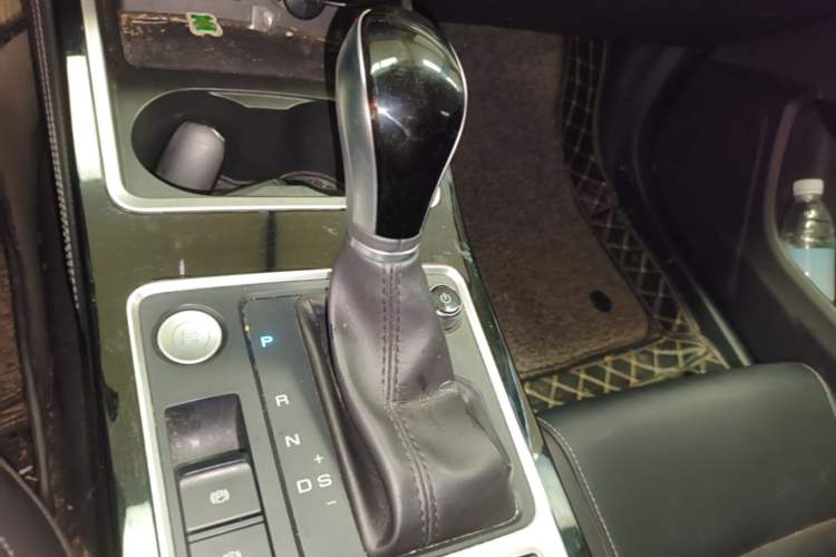 Used BYD Qin 2019 1.5L Automatic Luxury Model Gear Lever