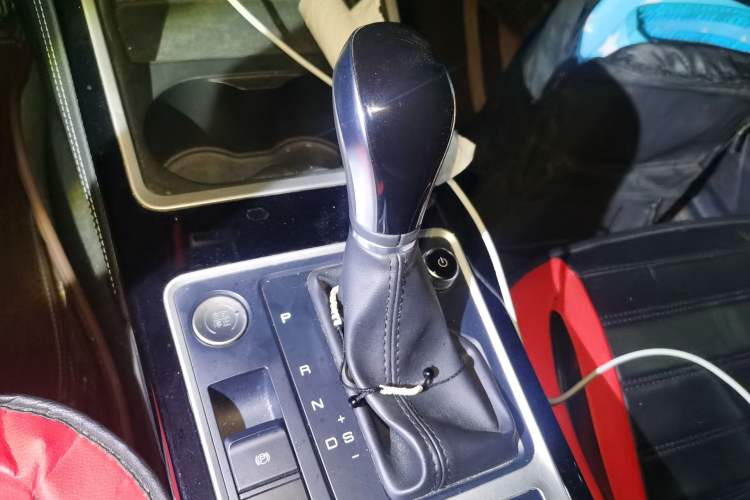 Used BYD Qin 2019 1.5L Automatic Luxury Model Gear Lever