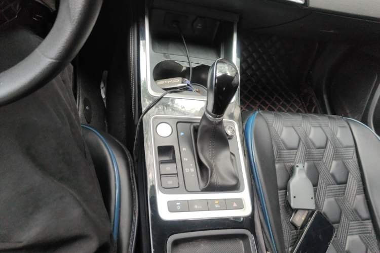 Used BYD Qin 2019 1.5L Automatic Luxury Model Gear Lever