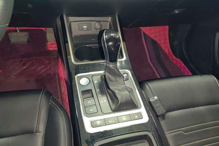 Used BYD Qin 2019 1.5L Automatic Luxury Model Gear Lever