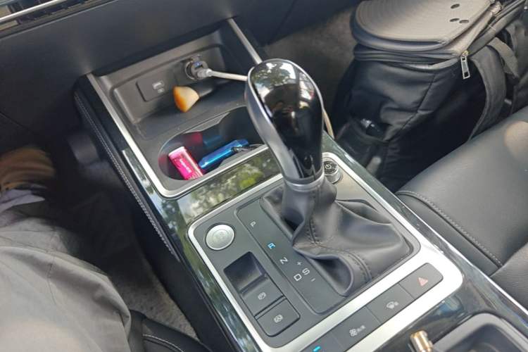 Used BYD Qin 2019 1.5L Automatic Luxury Model Gear Lever