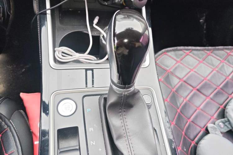 Used BYD Qin 2019 1.5L Automatic Luxury Model Gear Lever
