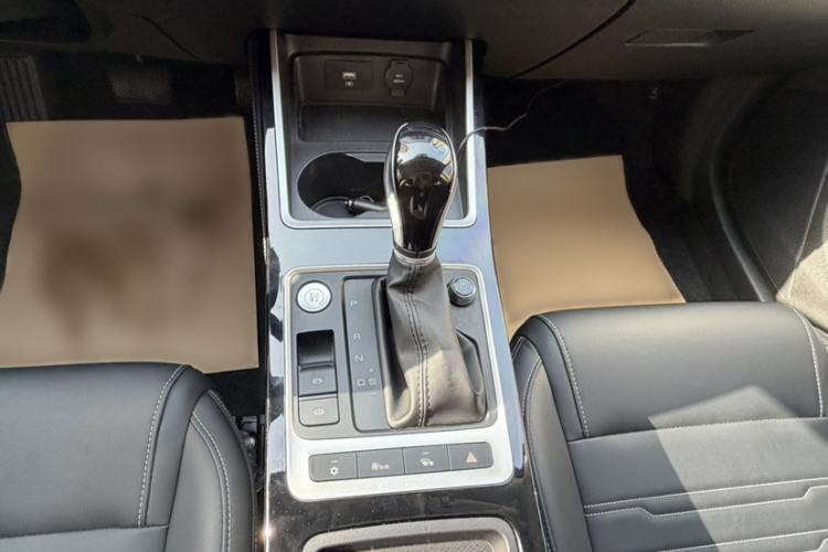 Used BYD Qin 2019 1.5L Automatic Luxury Model Gear Lever