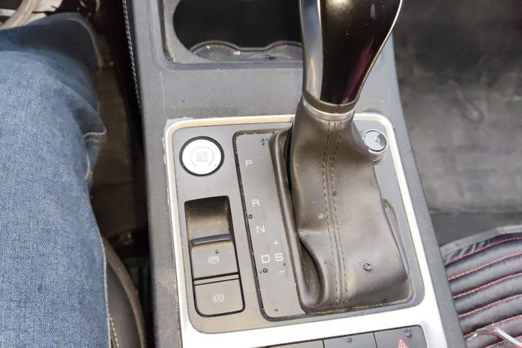 Used BYD Qin 2019 1.5L Automatic Prestige Model Gear Lever