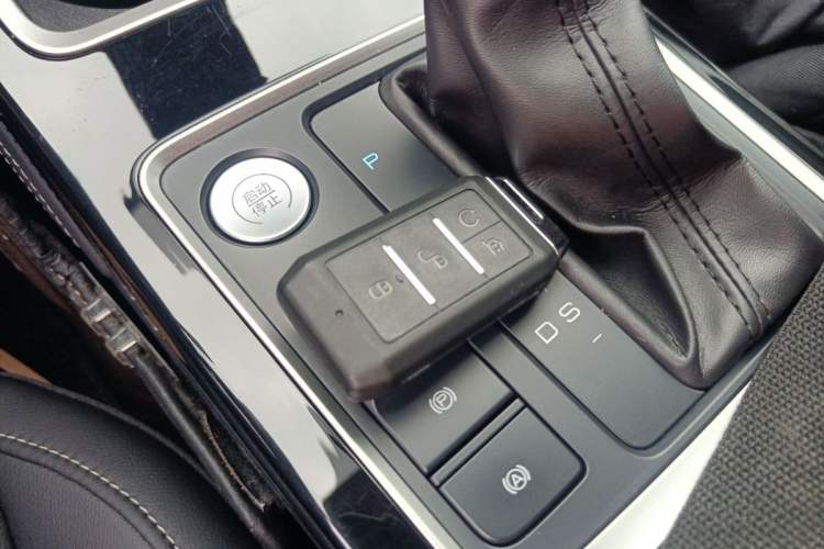 Used BYD Qin 2019 1.5L Automatic Prestige Model Headliner