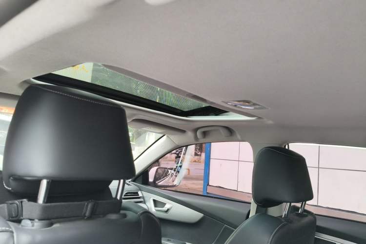 Used BYD Qin 2019 1.5L Automatic Prestige Model Headliner