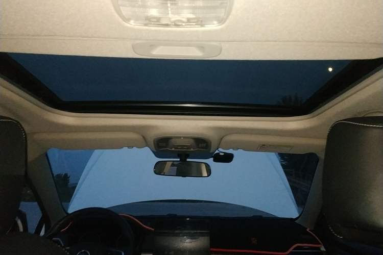 Used BYD Qin 2019 1.5L Automatic Prestige Model Headliner