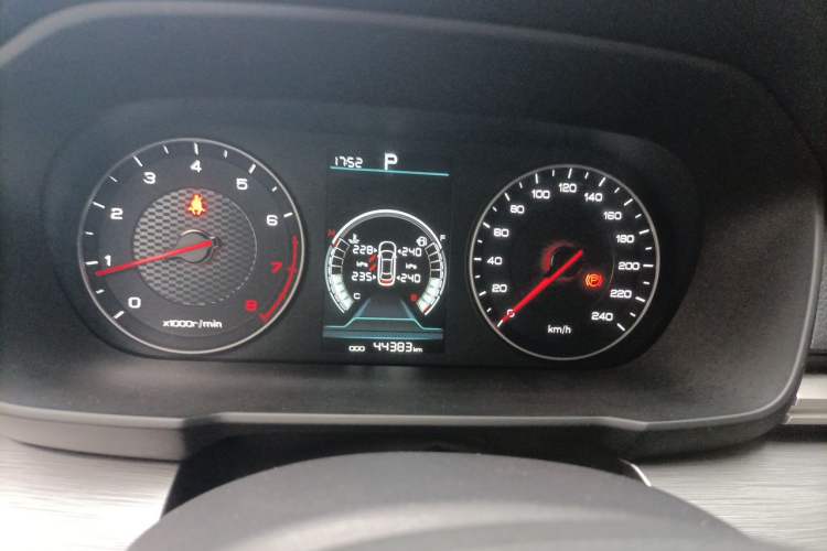 Used BYD Qin 2019 1.5L Automatic Luxury Model Instrument Cluster