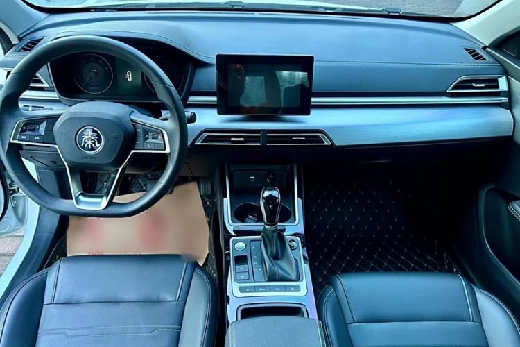 Used BYD Qin 2019 1.5L Automatic Luxury Model Interior 1